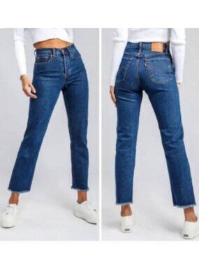 Levi’s Wedgie Straight High-rise Jeans Button Aritzia size 30